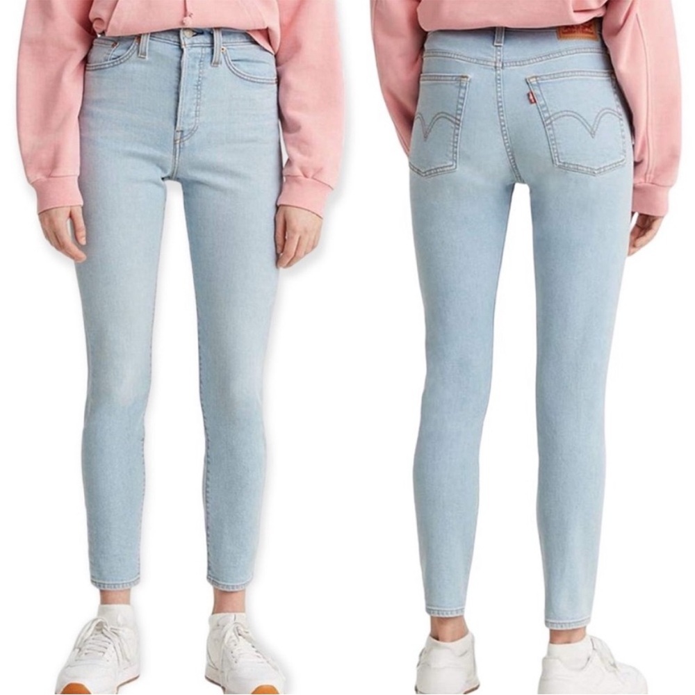 Levi’s Wedgie High Rise Jeans Light Wash Slim Fit Button Fly size 28